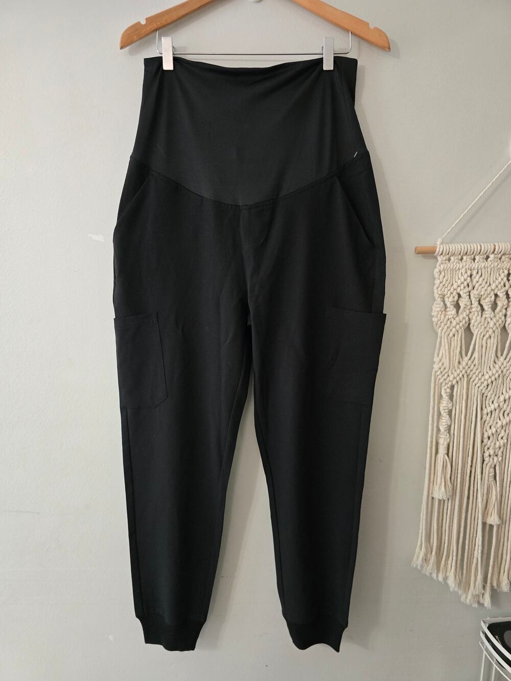NWT Mandala Maternity Joggers Scrub Pants Black Size M Medium